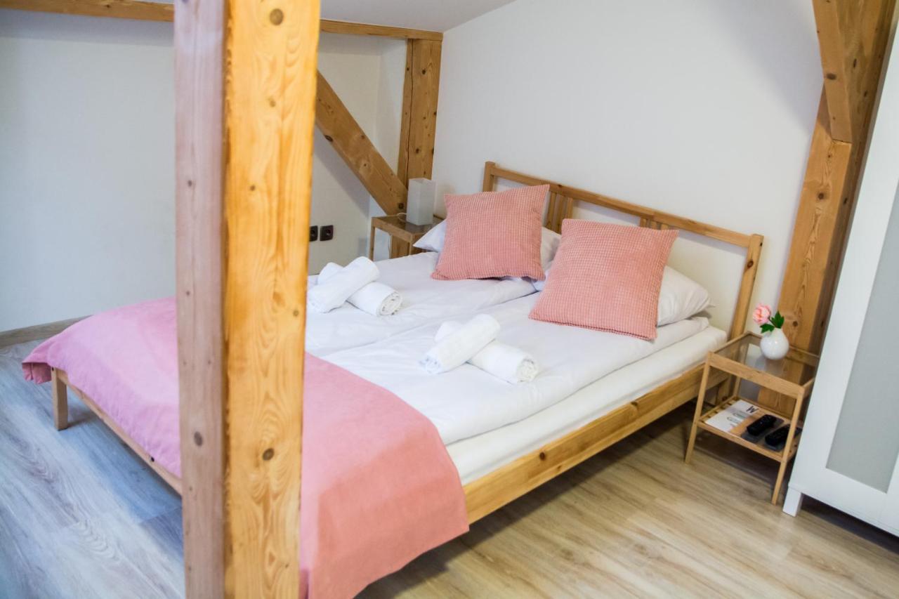 Harmony Hostel Затор Экстерьер фото