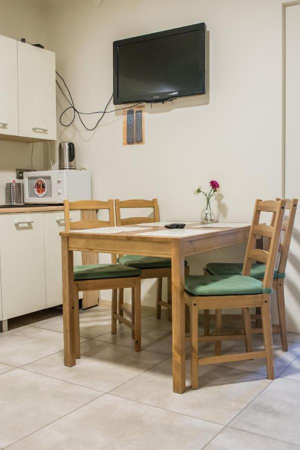 Harmony Hostel Затор Экстерьер фото