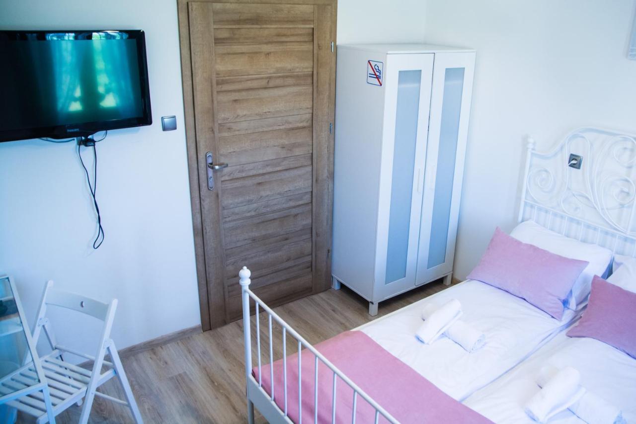 Harmony Hostel Затор Экстерьер фото